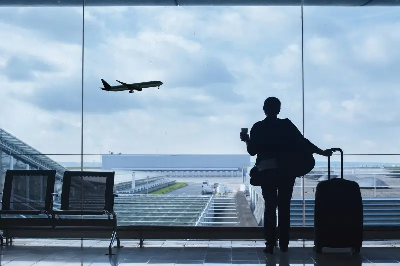 traveler in airport 