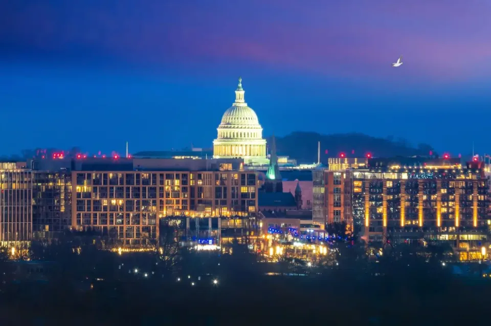 washington dc at night