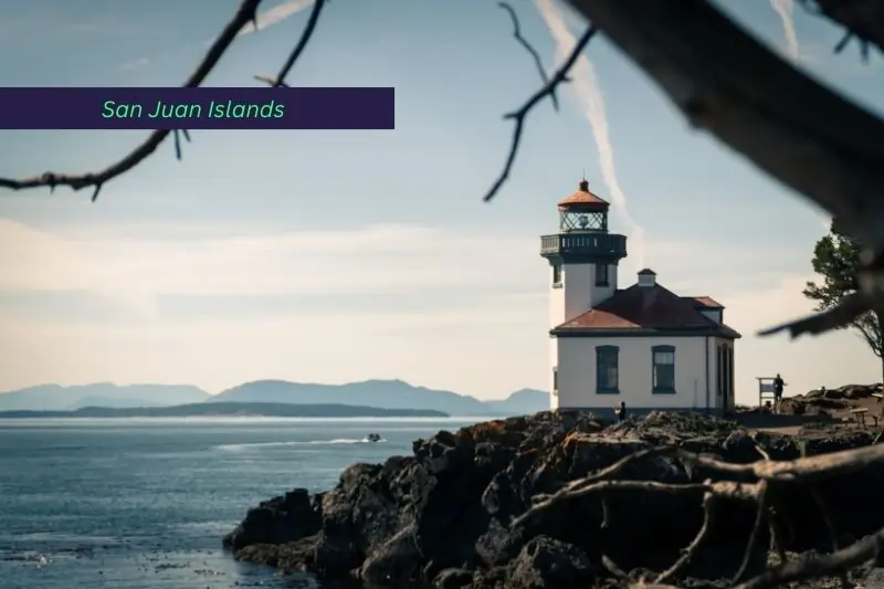 weekend getaways in Washington, Beautiful lighthouse on the coast of the San Juan Islands in Washington