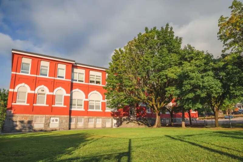 best city in canada near idaho, Central School. Nelson