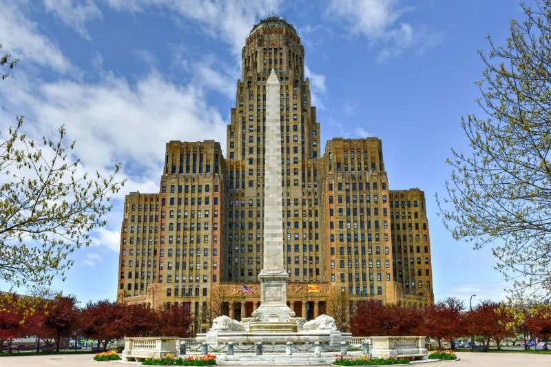 places to go to in buffalo new york in september, Niagara Square - Buffalo, New York