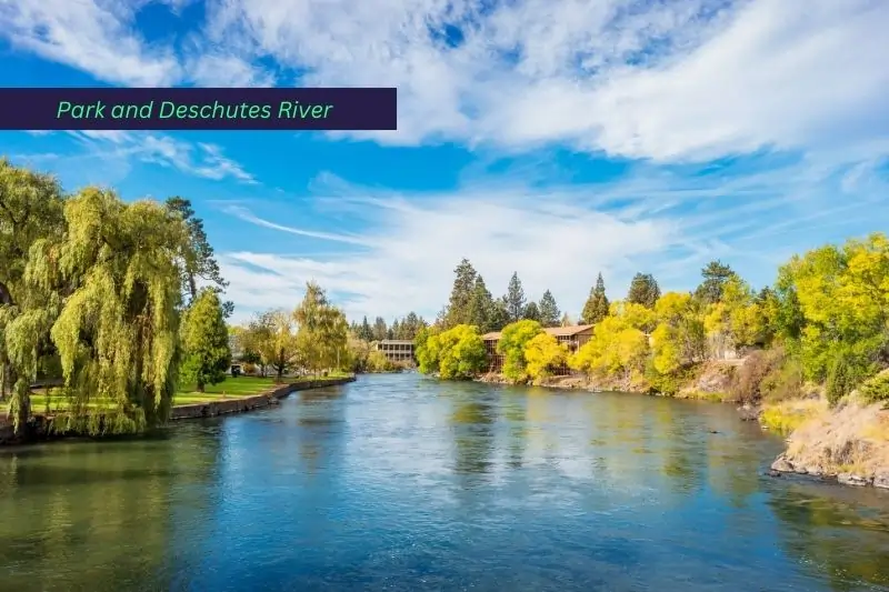 romantic getaways in Oregon, Park and Deschutes River in Bend Oregon USA